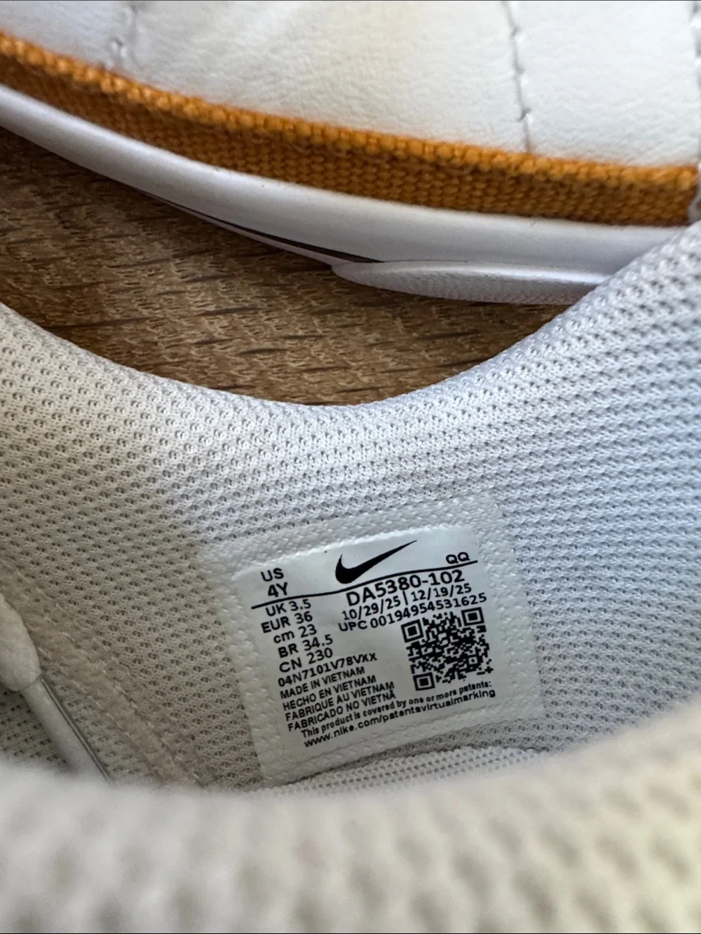 Nike Court Legacy